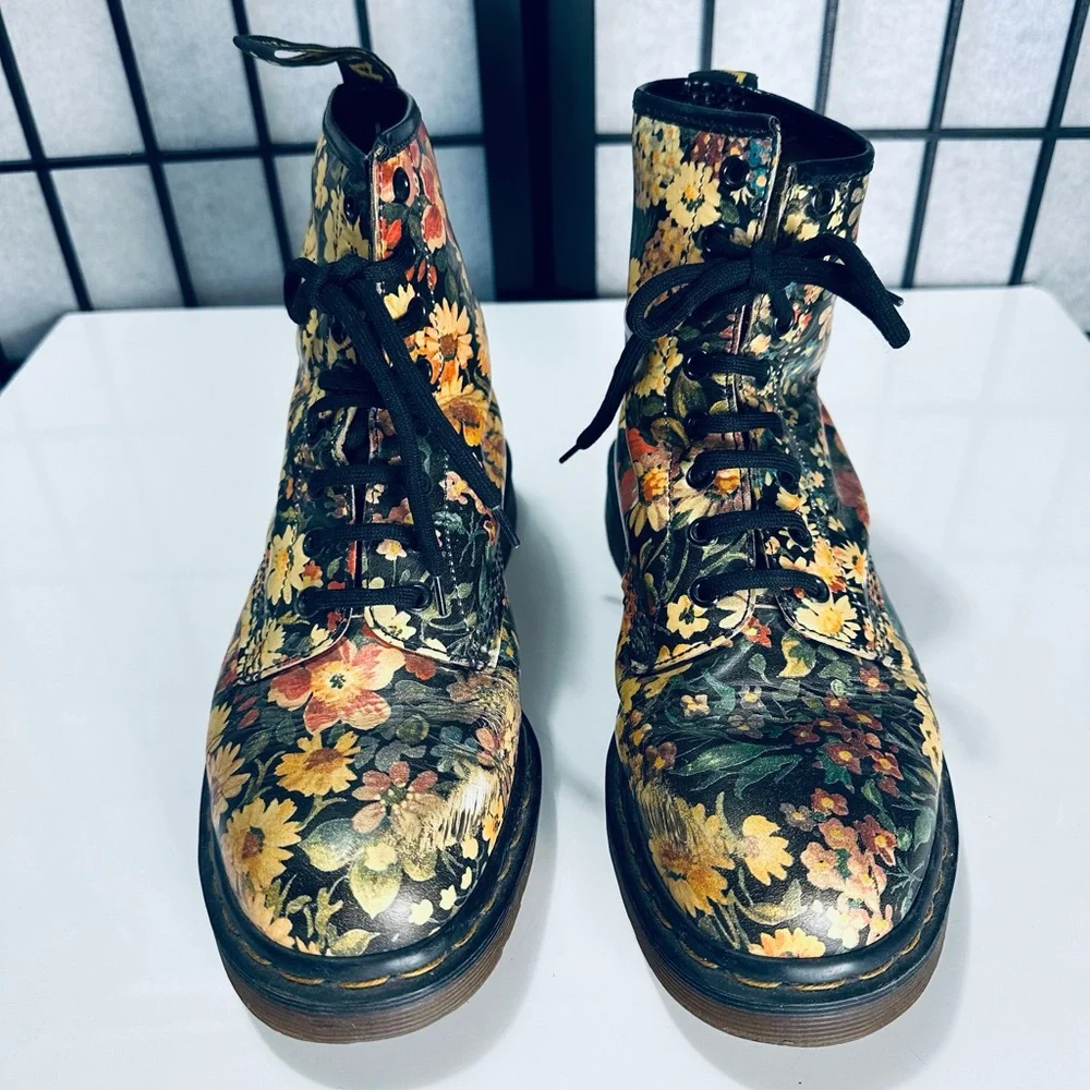 Dr. Martens Original “Made in England” RARE Vintage Floral 1460 Boots